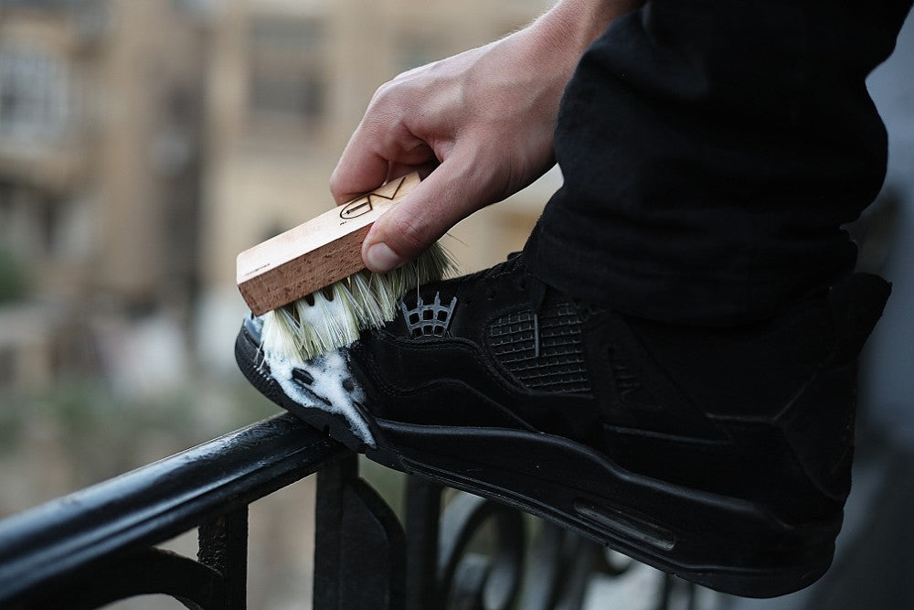 AD Medium Bristle Brush