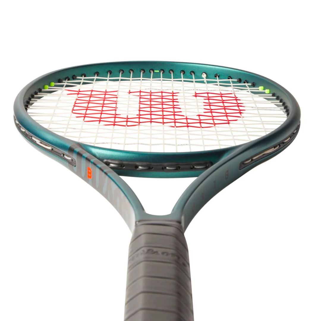 Blade 98 16X19 V9 Tennis Racket Unstrung