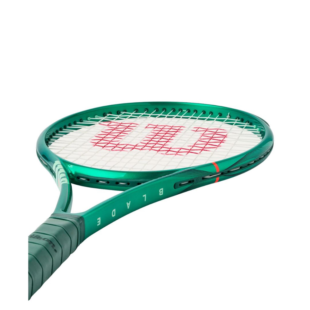 Blade 100L V10 Tennis Racket